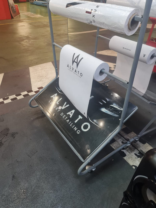 EXPOSITOR MOVIL+ Carton Pluma personalizado